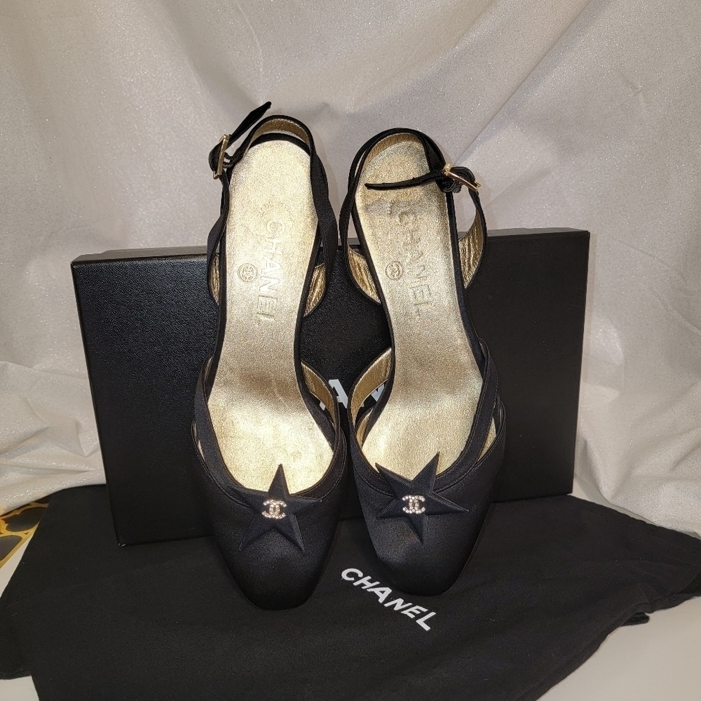 CHANEL Rare Black "Star" Sample Shoes - Picture 9 of 9